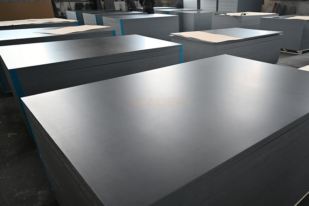 Phenolic plywood