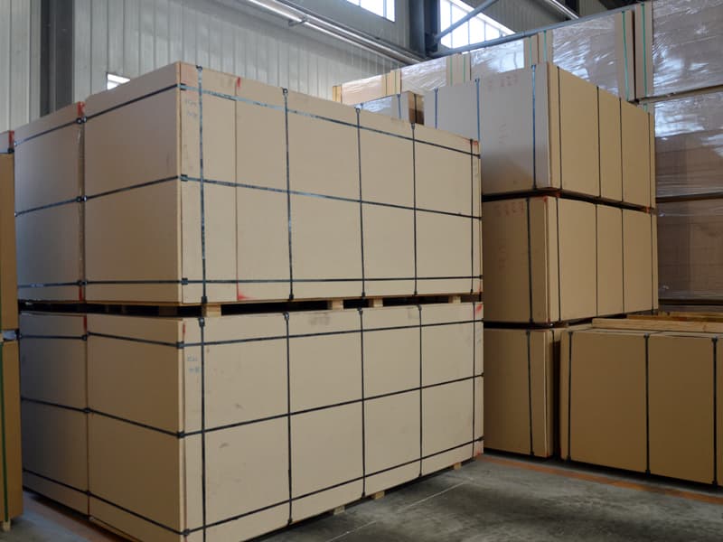 Particle Board packing