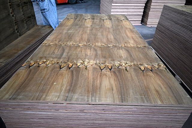 Structural flooring pine ply T&G