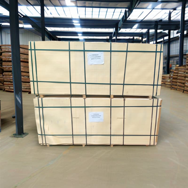 Red Cedar Plywood Packing
