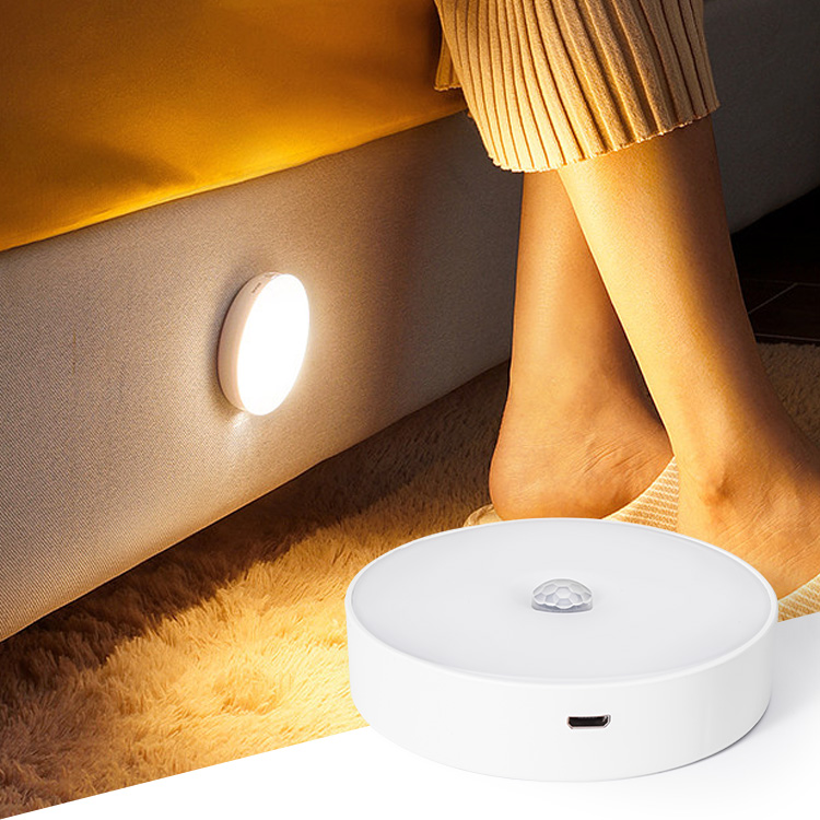 Rechargeable Tap Lights Wireless LED Puck lamp Magnet Stick on Closet Light for Cabinet Wardrobe Counter Bedroom