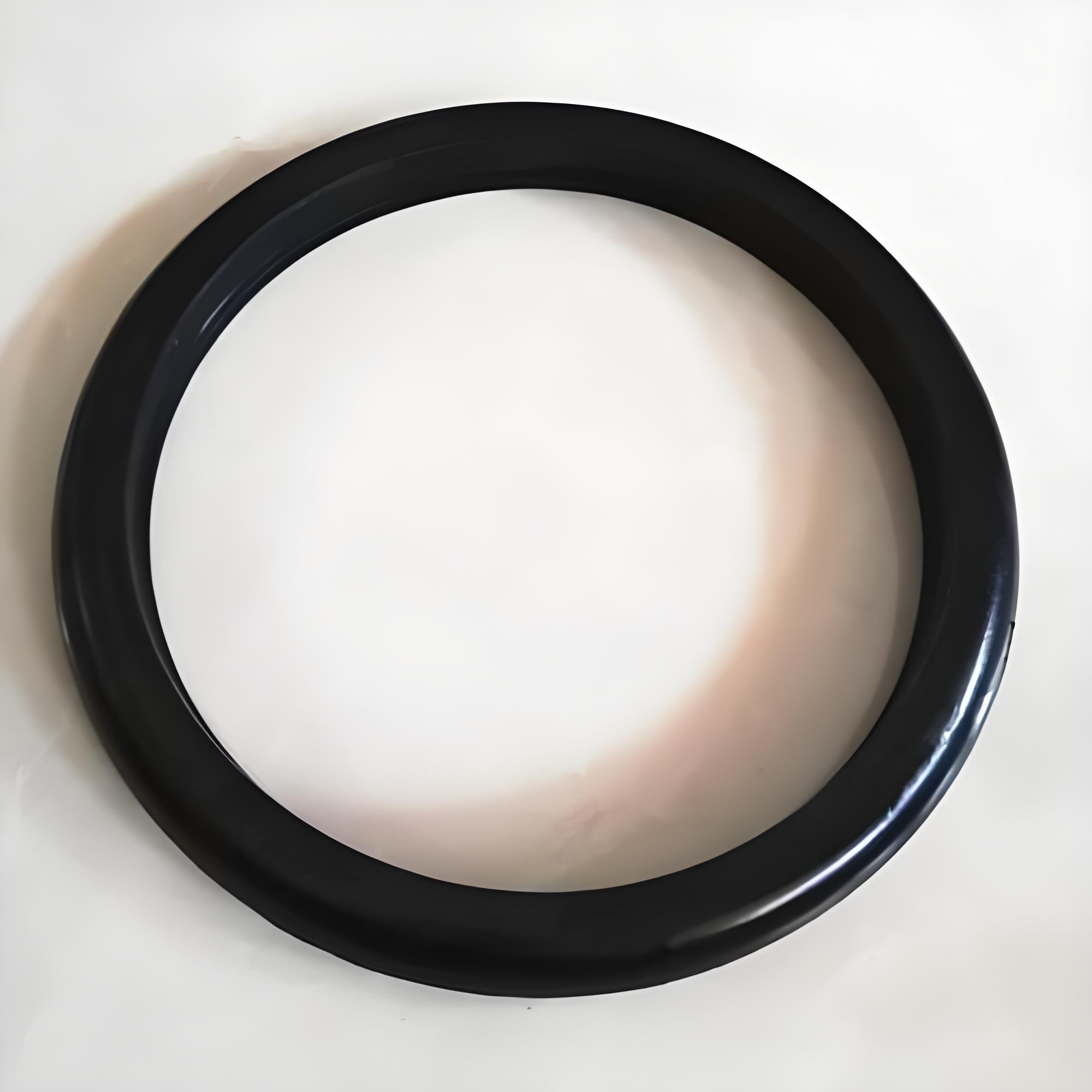 Gas cylinder shock-absorbing ring