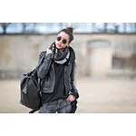 Street style guide:10 ways to wear Jeans and a Leather Jacket(with your cool handbag)