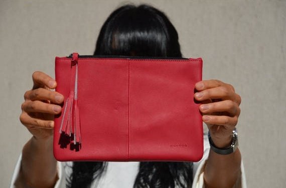 Red women cosmetic bag|Melody Leather