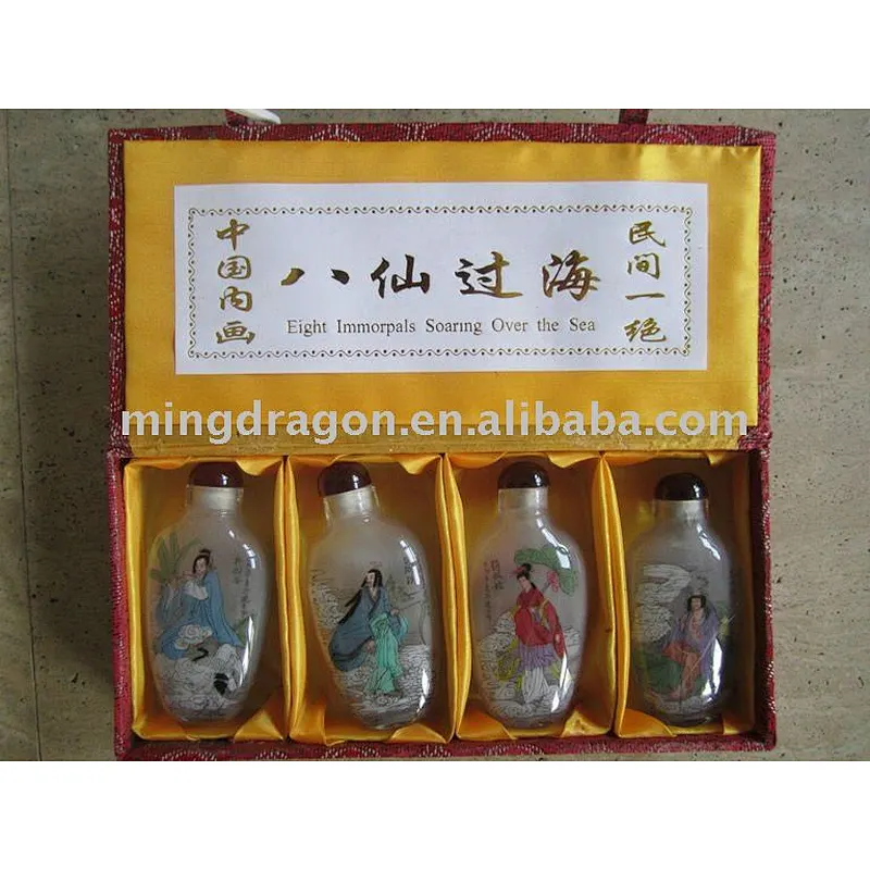 Chinese Traditional snuff box c/w