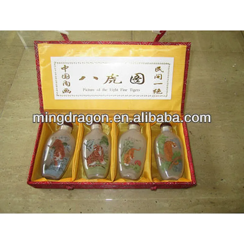 Chinese antique hand painted snuff bottle with painting inside