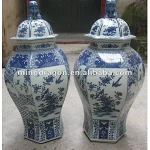 Chinese antique blue and white ceramic vase
