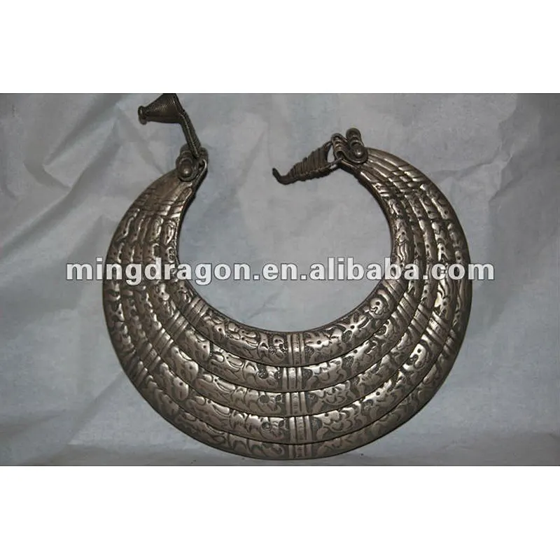 Chinese antique Tibetan silver carving necklace
