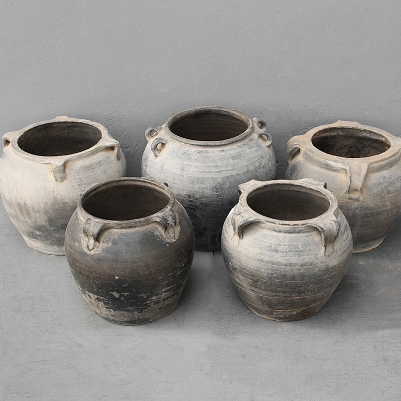 Chinese antique porcelain grey pot