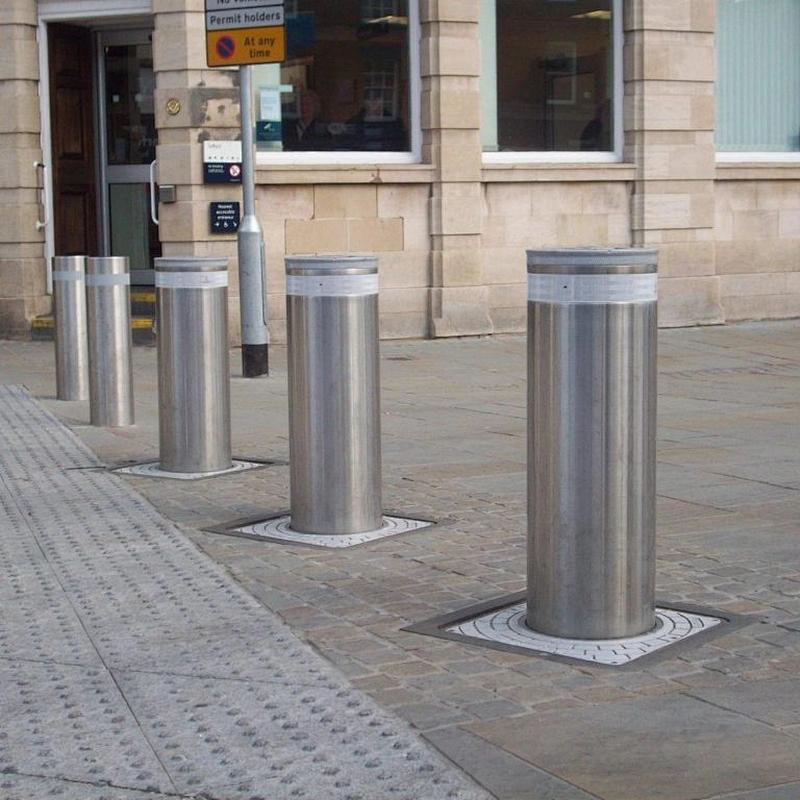 Fully Automatic Bollard Guardrail stops vehicles and control access