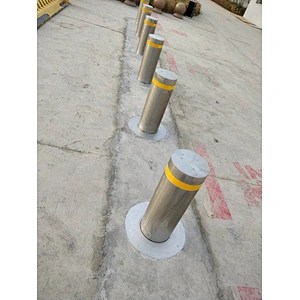 Automatic rising bollard hydraulic road blocker supplier