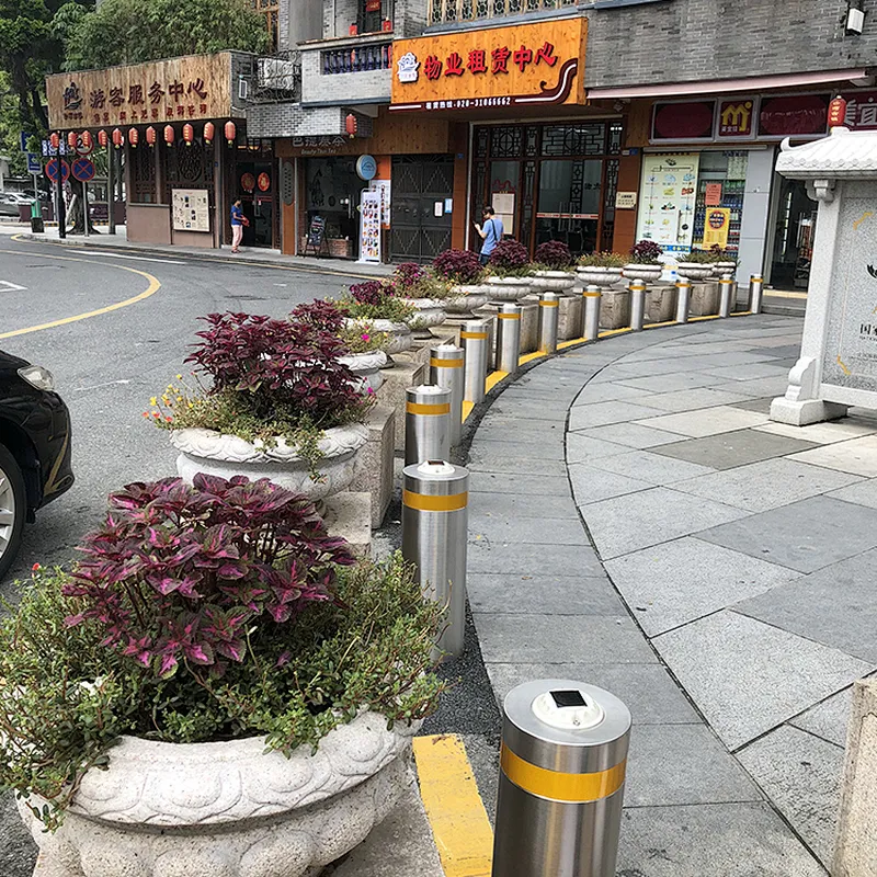 Security Road Traffic Retractable Hydraulic Road Bollards System With Led LIghting