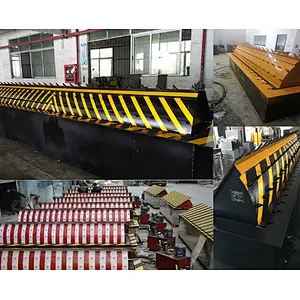 Custom Size Automatic Remote Hydraulic Roadway Safety Road Blocker , Safety Parking Blocker , Safety Car Blocker