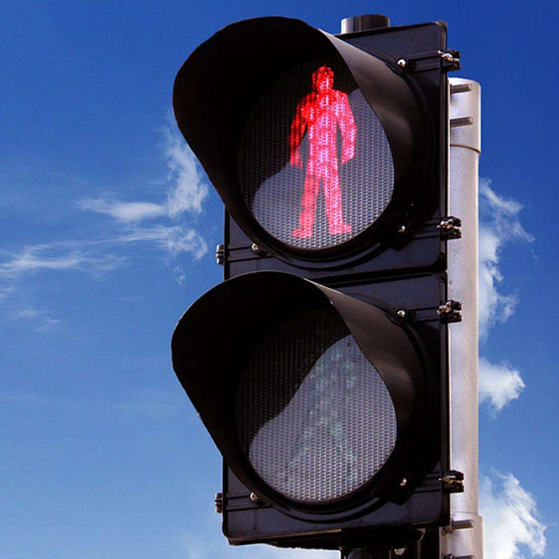 Customized Solar Wireless Traffic Light Poles Controller for Control System