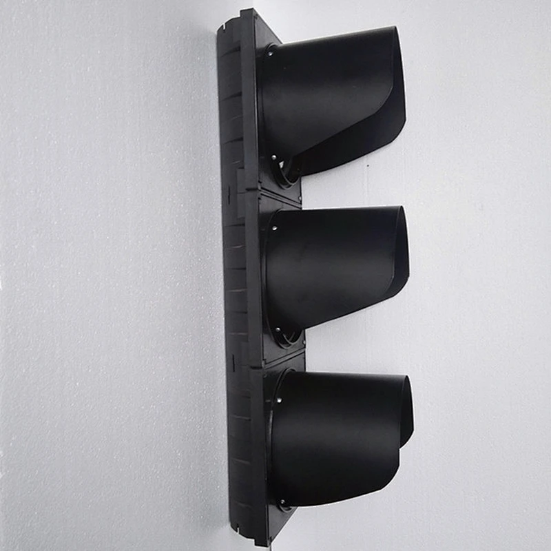 Customized Solar Wireless Traffic Light Poles Controller for Control System