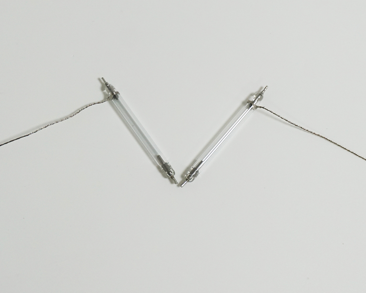 Camera flash tube