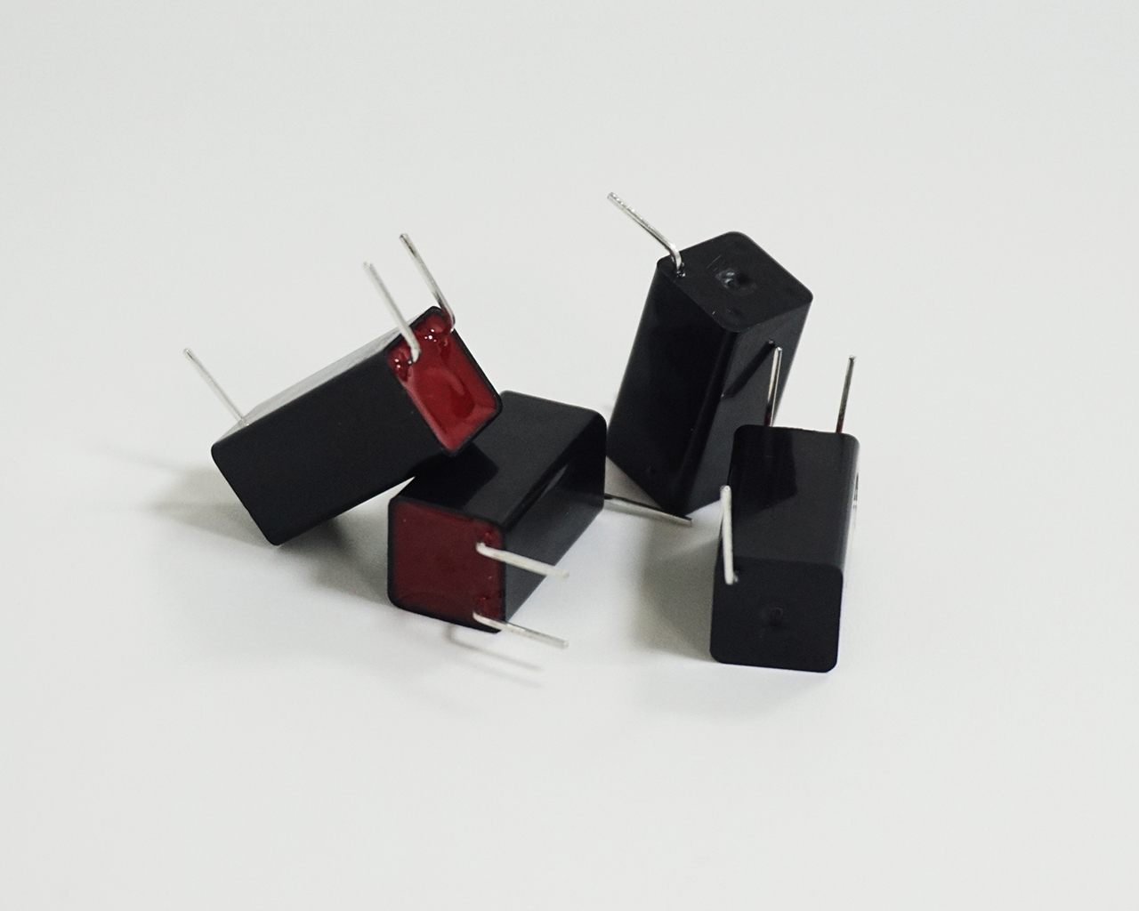 Flash tube trigger coil assembly