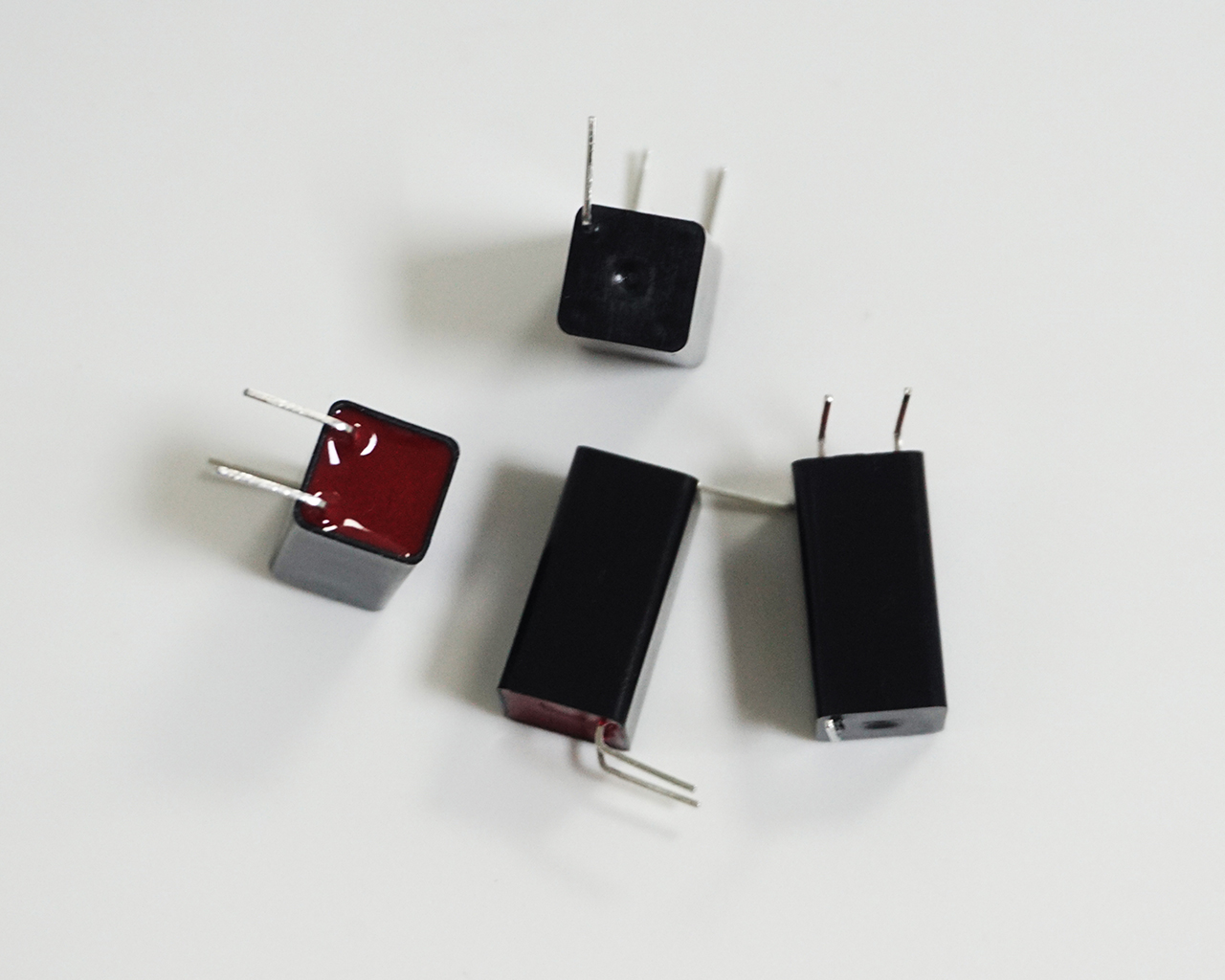 Xenon flash circuit trigger coil