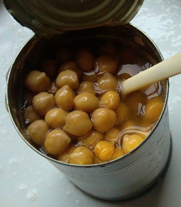 canned green peas