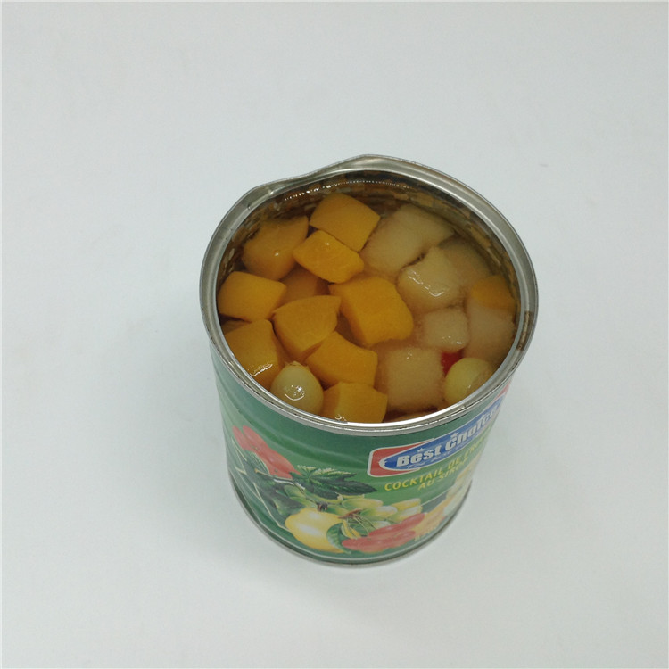 Canned Fruit Cocktail