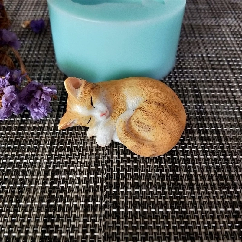 DW0146 PRZY 3D Kitten Sleeping Curled Up Mini Size Cat Shaped Resin Clay Candle Silicone Soap Mold for Handmade Soap Making