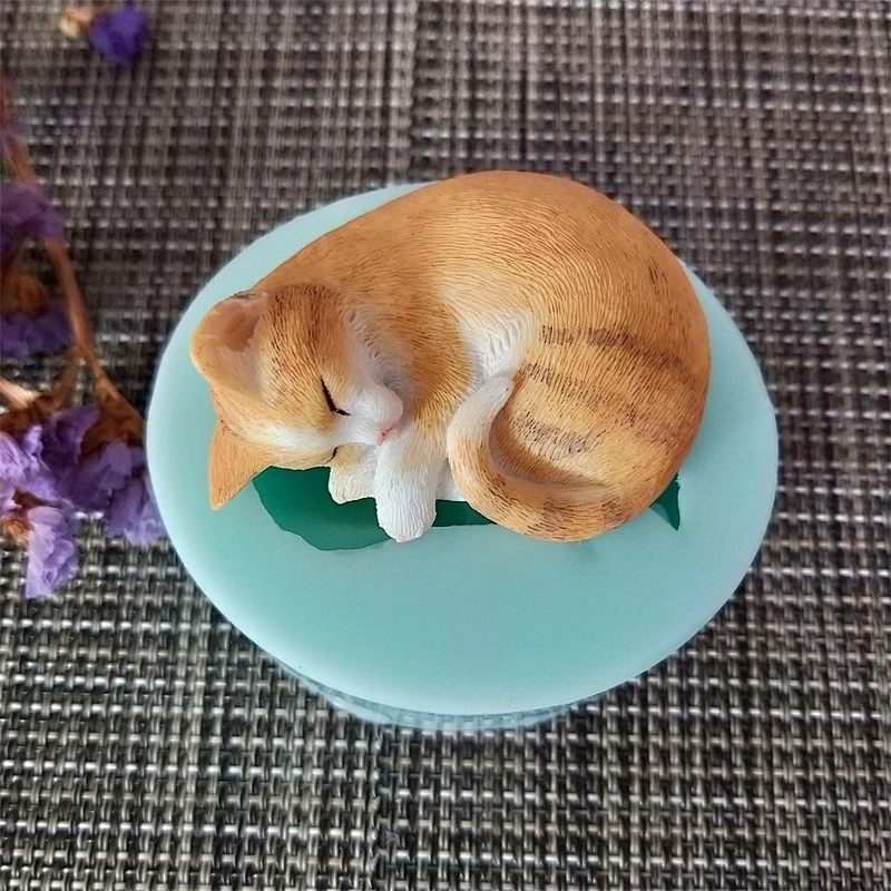 DW0146 PRZY 3D Kitten Sleeping Curled Up Mini Size Cat Shaped Resin Clay Candle Silicone Soap Mold for Handmade Soap Making