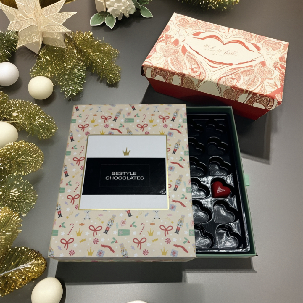 Recycled 2mm Thick Chocolate Square Box Rigid Packing with Matt Lamination Spot UV and Embossing for Candy Packaging