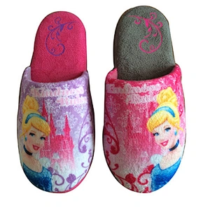 KIDS SLIPPERS