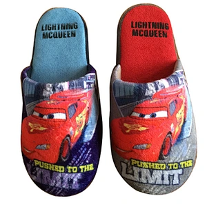 KIDS SLIPPERS