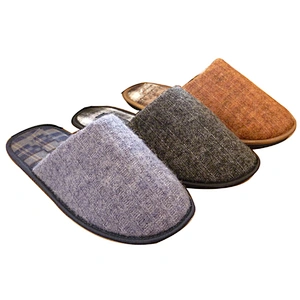MEN SLIPPER
