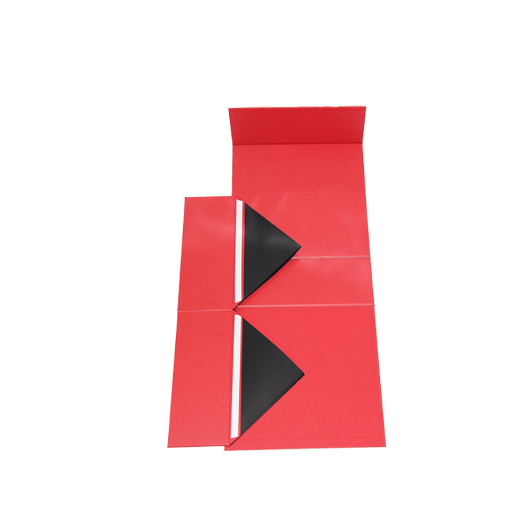 red gift box-4.jpg