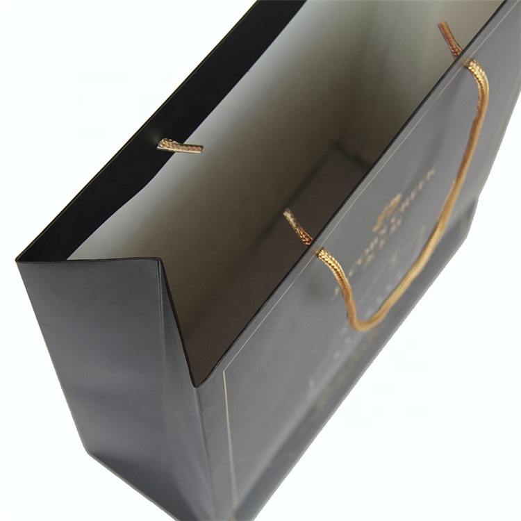black gift bag-4.jpg