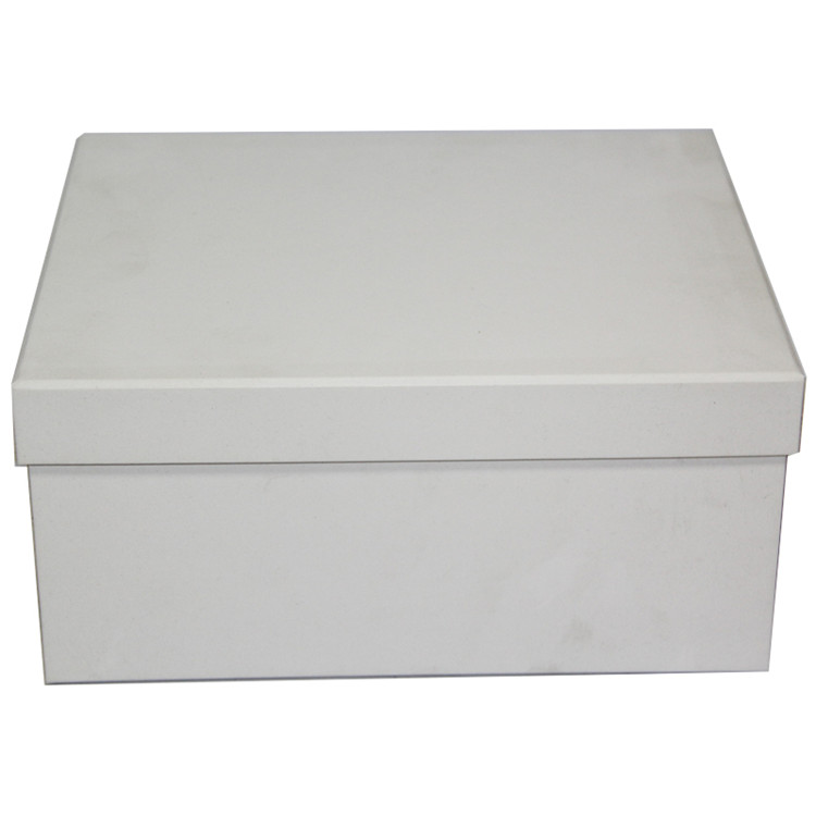 white gift packing box-1.jpg