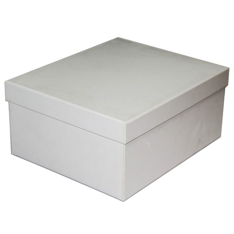 white gift packing box-2.jpg