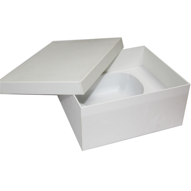 white gift packing box-3.jpg