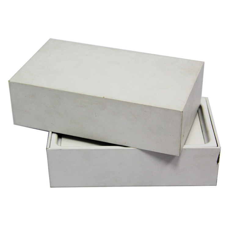white gift box for phone-1.jpg