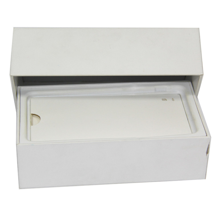 white gift box for phone-4.jpg