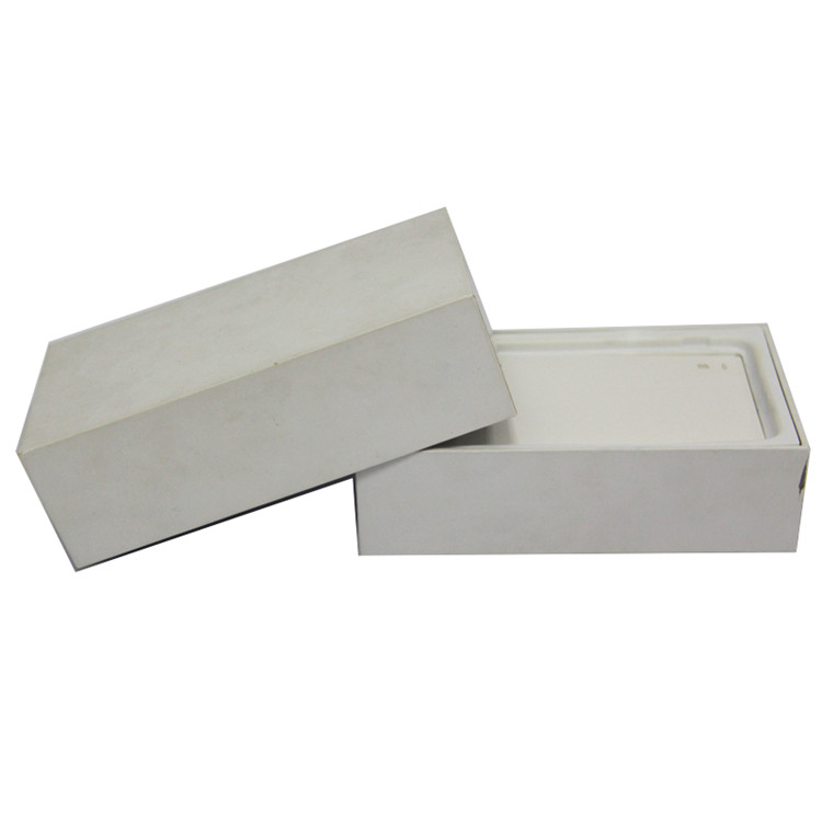 white gift box for phone-5.jpg