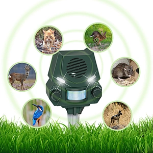 Animal Repellent Ultrasonic Motion Sensor and Flashing Light Animal Repeller for Dogs, Cats, Squirrels, Deers, Rats