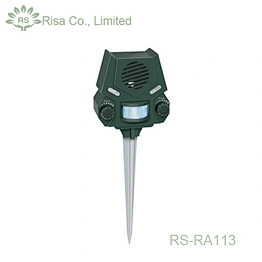 Animal Repellent Ultrasonic Motion Sensor and Flashing Light Animal Repeller for Dogs, Cats, Squirrels, Deers, Rats