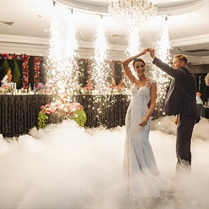 HAPPINESS 3M 30S Mini Cold Spark Machine, New Cold Pyros Firework Machine, Remote Fireworks Wedding Stage Fountain