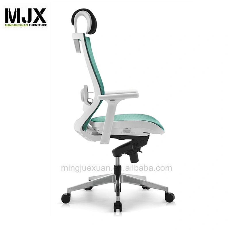 Swivel modern mesh back black nylon frame  office chair  with 3D Adjustable armrest