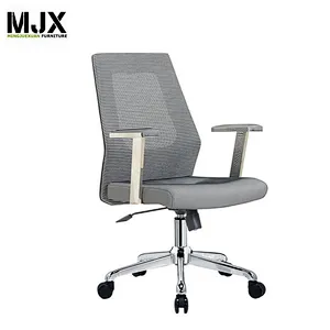 Medium back office swivel chair with chrome metal base