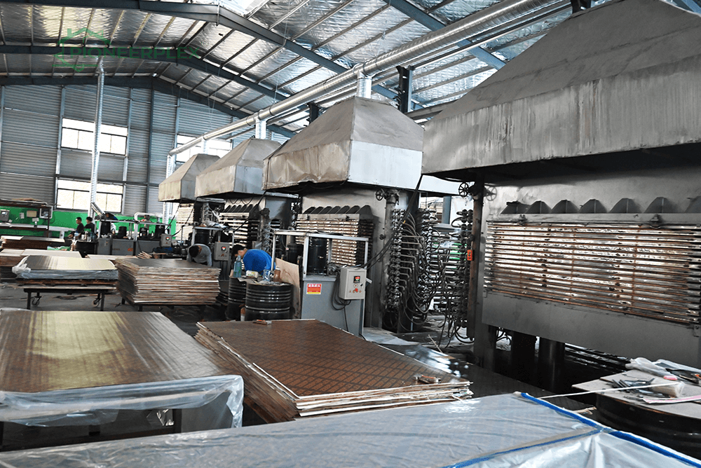 Anti slip film faced plywood factory