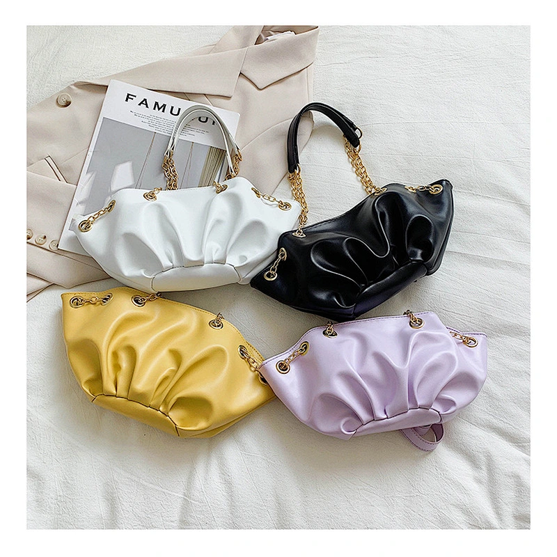 2020 New Chain Small Bag Female Korean Version Messenger Shoulder Bag Ins Cloud Bag