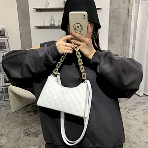 Lattice Embroidered Popular Style Elegant Chain PU Leather Bag For Girls