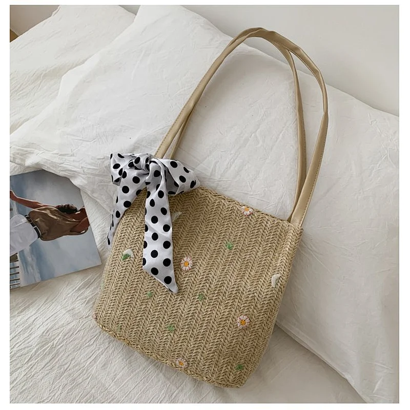 Ins 2020 Small Straw Bucket Bag Summer New Fairy Rattan Beach Vacation Portable Shoulder Bag