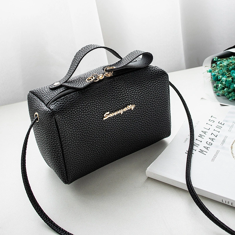 2020 Wholesale Multicoloured Faux Leather Fashion Messenger Luxury Vintage Handbag For Women Logo