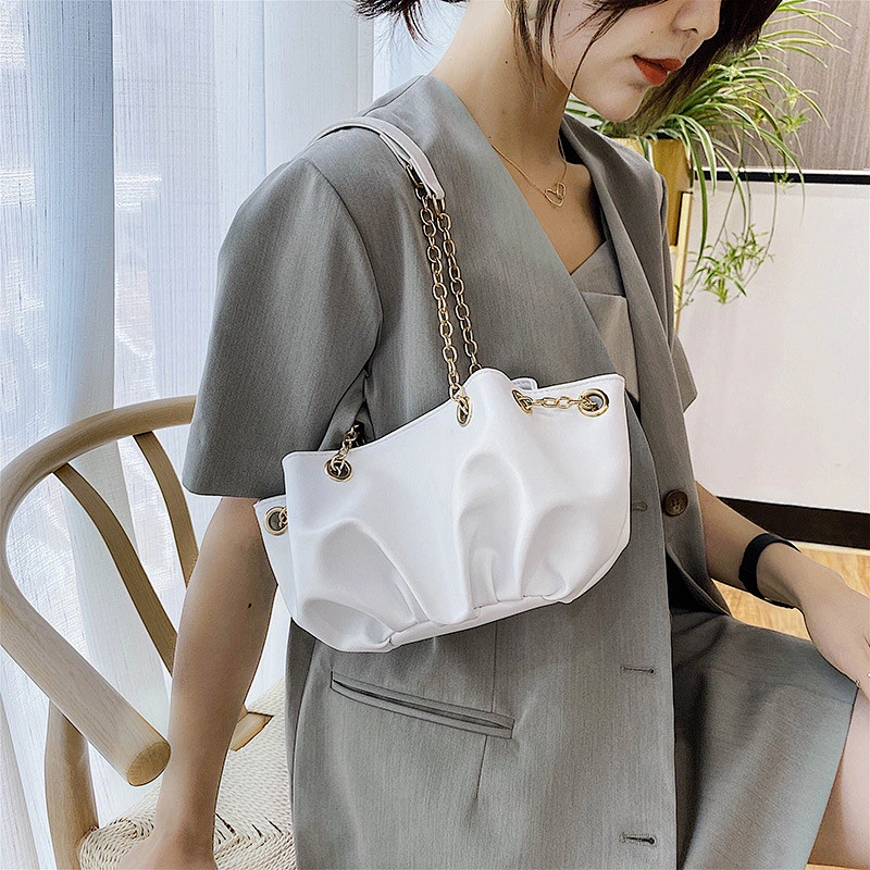 2020 New Chain Small Bag Female Korean Version Messenger Shoulder Bag Ins Cloud Bag