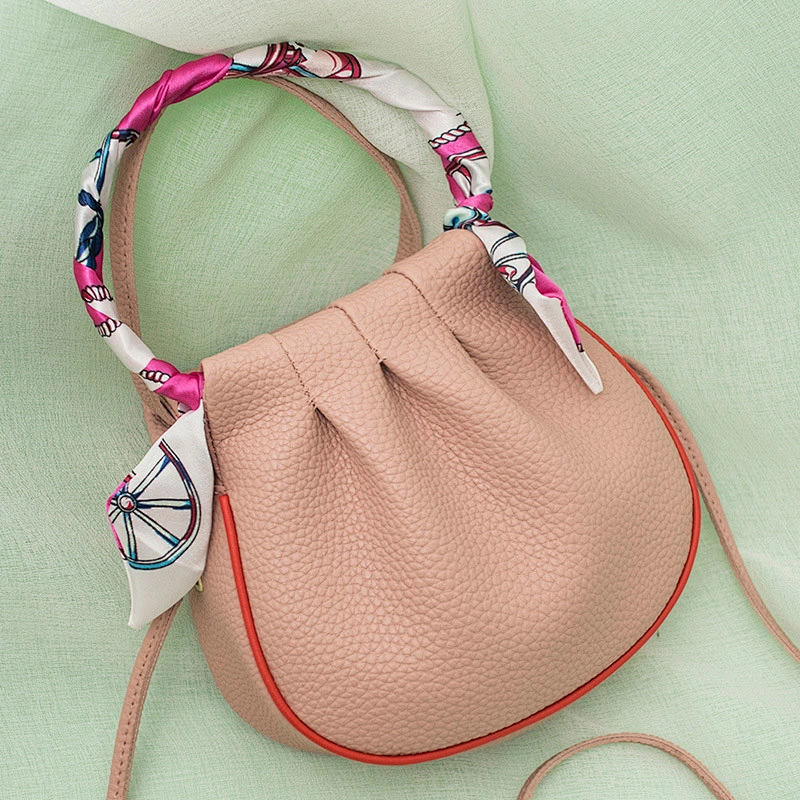 2020 New Trendy Korean Retro Litchi Pattern Messenger Bag Casual Silk Scarf Decoration One-Shoulder Small Square Bag